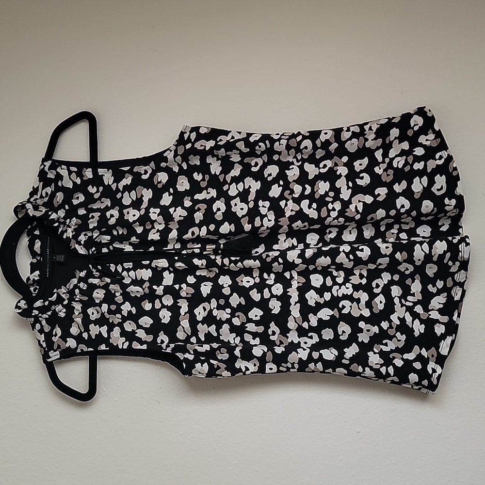 White House Black Market Womens Blouse Size small Black White Tan